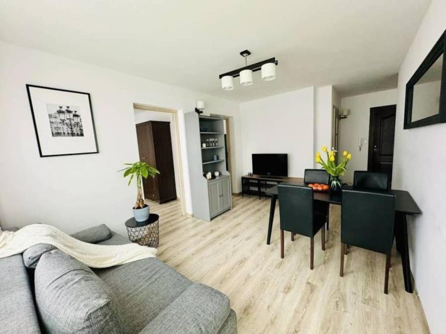 With Balcony Near Bulwary Wislane Wwa67 Appartement Warschau