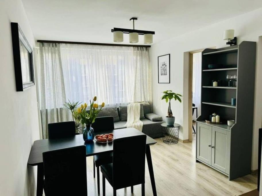 Apartment With Balcony Near Bulwary Wislane Wwa67 *