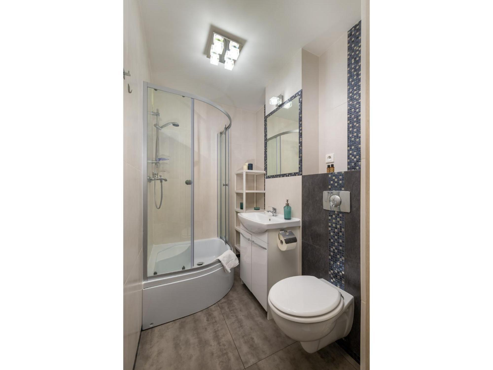 Apartment With Balcony Near Bulwary Wislane Wwa67
