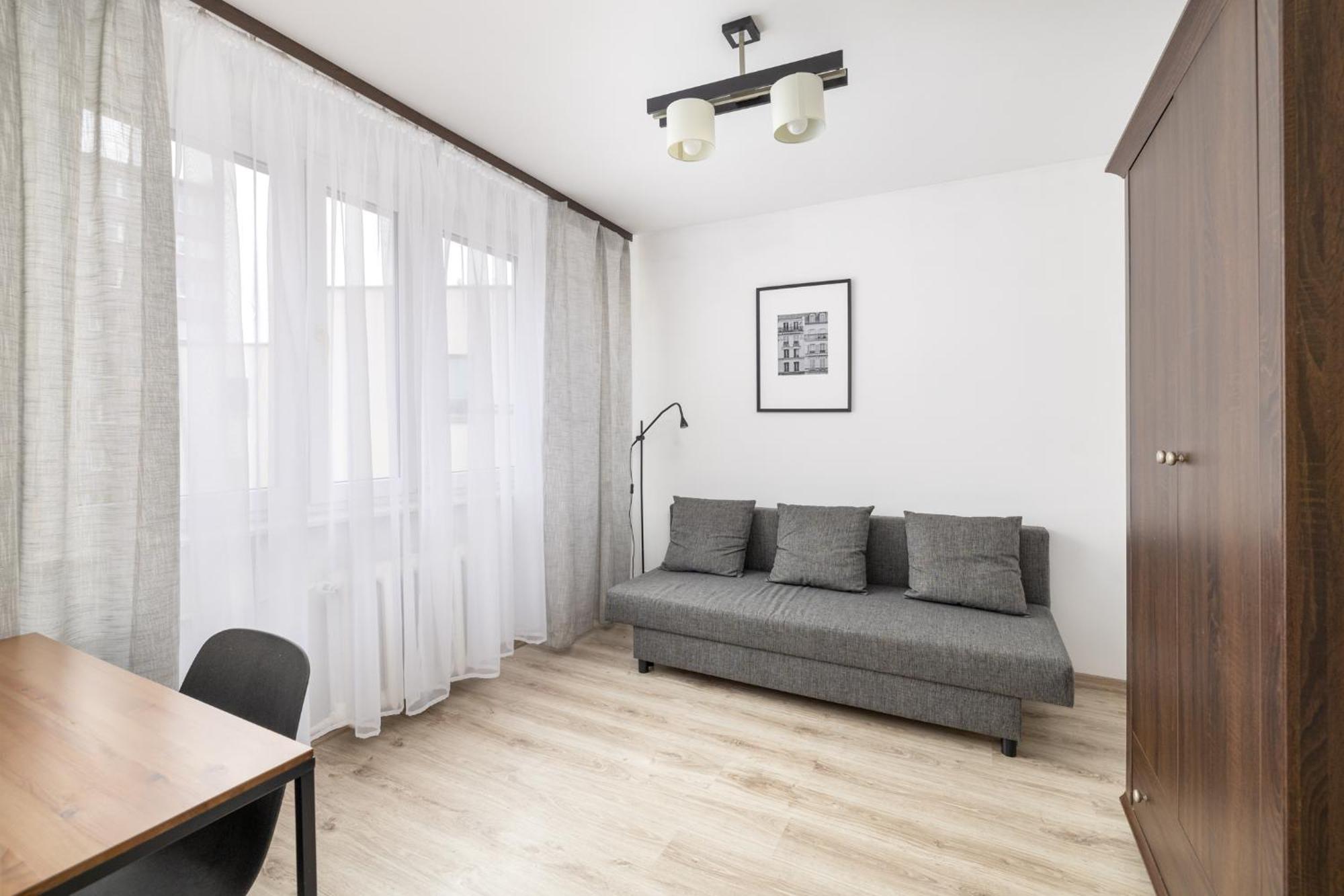 Apartment With Balcony Near Bulwary Wislane Wwa67